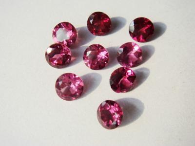 China Rhodolite Garnet Semi Precious Gemstones Cabochon Cut For Jewelry for sale