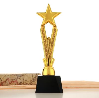 China Simple and modern creative resin trophy decoration resin crafts custom resin trophy for sale