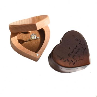 China Eco-friendly Customized Wooden Ceremony Wedding Ring Box Wedding Anniversary Heart Shaped Gift Box for sale