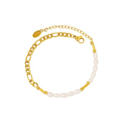 China Vintage Freshwater Pearl Beaded Bracelet For Women 18K Gold Plated 316L Stainless Steel Asymmetrical Cuban Chain Charm Bracelets for sale