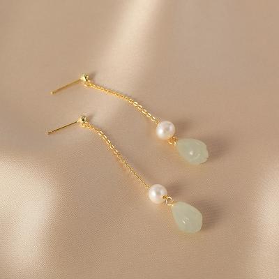 China Vintage Hetian Jade Natural Stone Long Tassel Floral Light Green Earring Freshwater Pearl Drop Earrings for sale