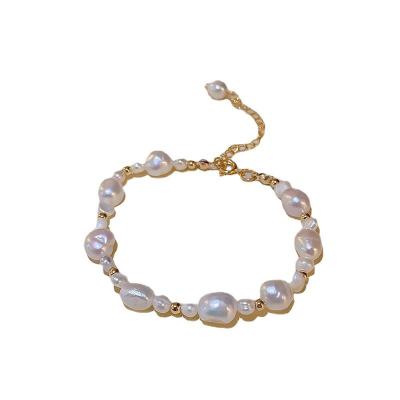 China CLASSIC French Baroque Freshwater Pearl Beaded Bracelet For Women Gold Color Pearl Charm Bracelets for sale