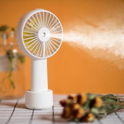 China Portable Humidifier Fan 2500mah Battery Air Conditioner Fan Water Spray Mist Mini Stand Fan Cooling Air Rechargeable For Outdoor for sale