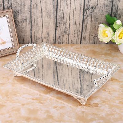 China Nordic Viable QIAN HU Trays Metal Fruit Serving Tray On Legs Home Decoration Luxury For Wedding Home Decoration for sale