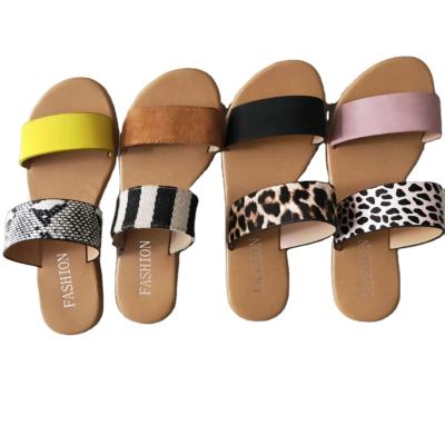 China Summer sandals new hot sale Anti-slippery flat sandals and casual slippers ladies plus size sandals for sale