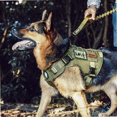 China No Stocked OEM Wholesale Adjustable Tactical Pulls Winter k9 Pet Accessories 2021 Military Dog Vest Harness Handle for sale