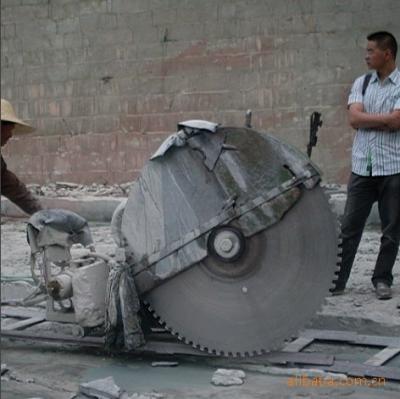 China Construction worksÂ   1200mm Blade Diameter 22 HP Diesel Concrete Stone Cutting Saw Saw for sale