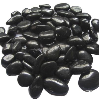 China China Modern Cheap Black Polished River Stone Rock Pebble For Landscaping for sale