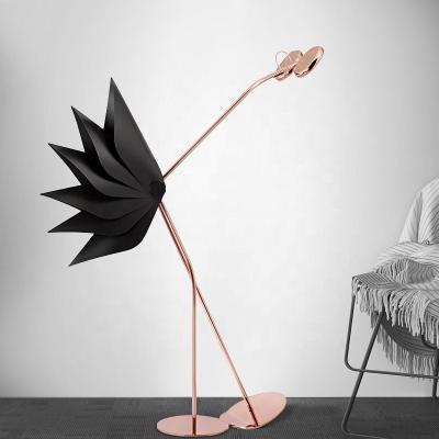 China Fashion Modern Stylish Black Copper Metal Huge Floor Standing Floor Lamps Led Acrylic Hotel Decorative Luxury Art Floor Light for sale