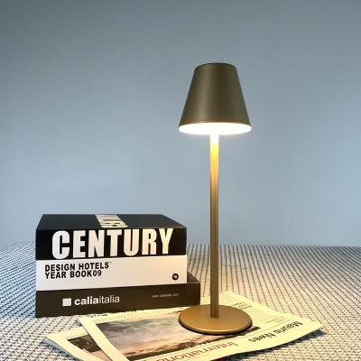 China Convenient Led Restaurant Bar Home Decorative Light Dimmable Table Lamp Outdoor Modern Cordless Rechargeable Battery Lamp Tisch Touch Lamp zu verkaufen