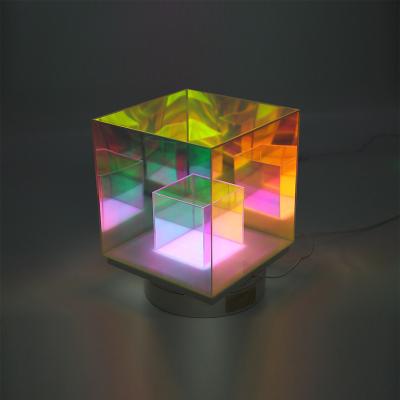 China Wholesale Modern Bedroom Night Lighting Colorful Led Cube Desk Lamp Magic Acrylic Cubes Table Light For Hotel Restaurant Decoration zu verkaufen