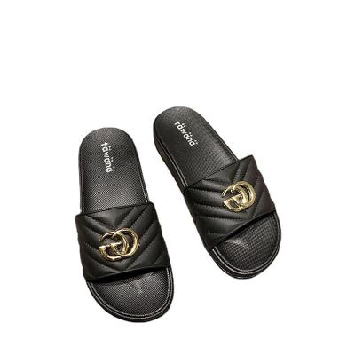 China 2021 Fashion Trend New Summer Slippers Lined Comfortable And Soft G Beach Tow Outside Home Female Wearing Slippers for sale