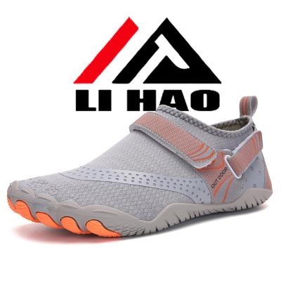 China Wholesale Casual Minimalist Beach Water Sports Shoes Walking Yoga Walking Height Increasing Water Sports Pool Running Shoes Custom Men Mesh Aqua Beach Barefoot Shoes for sale