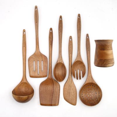 China Sustainable Customized Multifunctional 7 Piece Teak Wood Cooking Tools Kitchenware Serving Set Storage Bucket for sale