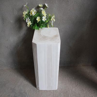 China Custom Made Wholesale High Quality Natural White Wooden Step Stool Round Wood Log Legs for sale