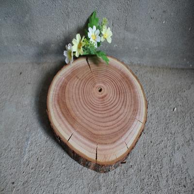 China Large China Round Rustic Natural Woods Surround Wooden Slices For Centerpieces for sale