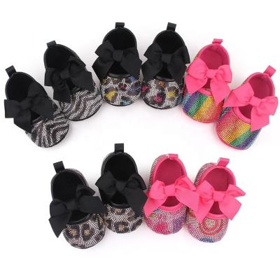 China Hot Selling Style Baby Princess Diamond Sports Shoes Breathable Artificial Shiny Style Baby Walking Shoes New for sale