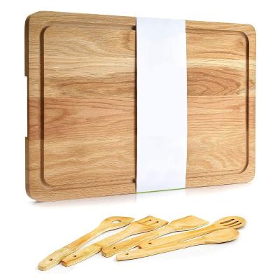 China Sustainable Premium Solid Wood Kitchen Oak Organic Bamboo Wooden Cutting Board Chopper With Drip Juice Groove for sale