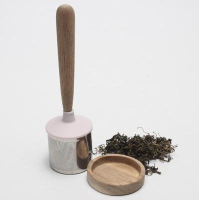 中国 Viable Hot Sale Food Safety Stainless Steel Tea Infuser with Wooden Handle for Tea Cup Filter 販売のため