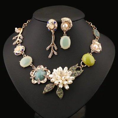 China Wholesale Accessories Fashion Flower Necklace Gold Plated Necklace Jewelry Set for sale