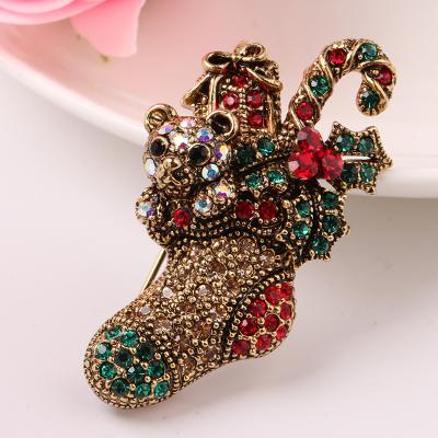 China Dress Christmas Sock Accessory Brooch Customized Vintage Christmas Tree Gold Christmas Gift Creative Stocking Brooch for sale