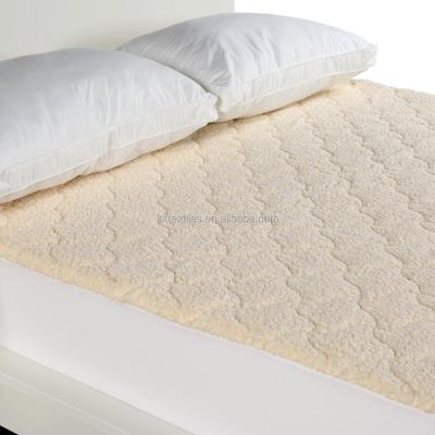 China Micro Anti-bacteria Fleece Underlay Bed Pad Pad Bedding Mattress Cover for sale