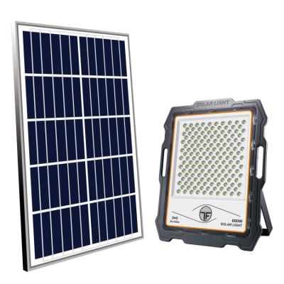 China Garden Solar Street Light Floodlight With Camera Power 1500W 300W Big Flood Lights With Big Led Solar Floodlight for sale