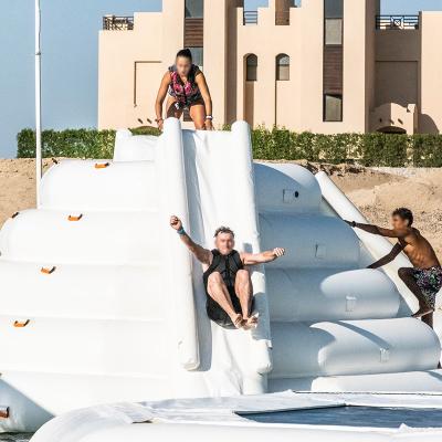 China Kletternde aufblasbare Wasserrutsche für Küsten-oder Swimmingpool zu verkaufen