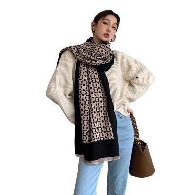 China European American wholesale best winter scarf thick warm selling long oversized women branded luxury shawl for sale