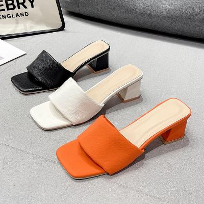 China Cushioning New Arrival Ladies Shoes Slides Sandals Wholesale Slippers For Blocking Heels for sale