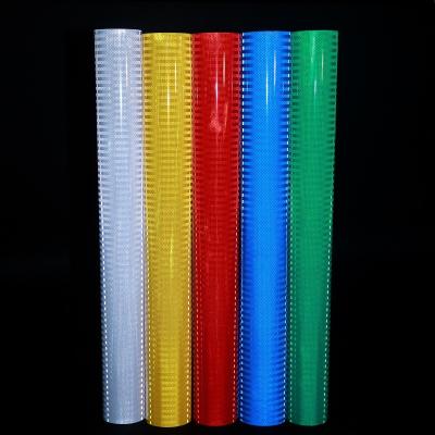 China Imprimible PMMA de alta intensidad micro prismático EGP Retro reflector de lámina de película de vinilo para señales de tráfico en venta