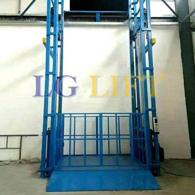 China Warehouse Cargo Lift LGLIFT Hydraulic Single Guide Rail Vertical Goods Lift Machine Platform Warehouse Cargo Lifter for sale