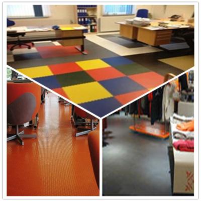 China 3W Anti Slip Indoor Office Interlocking Removable Plastic PVC Floorommg Tiles for sale