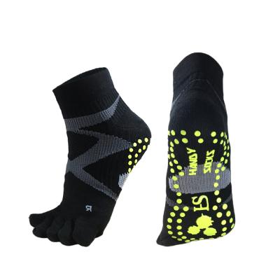 China Custom Wholesale Anti Bacterial Yoga Grip Pilates Anti Bacterial Gel Toe Trampoline Grip Socks Silicone Non Slip for sale