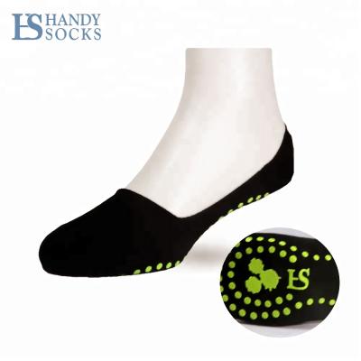 China Antibacterial Antibacterial Invisible Ankle Slip Non Low Cut Socks for sale