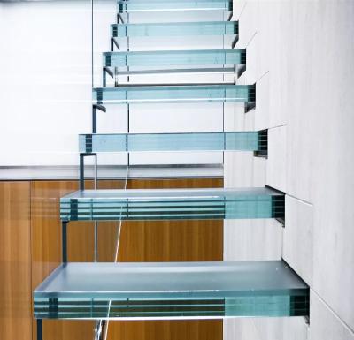 China Yard Toughened Laminated Glass with CE Glassfor Glass Steps Building 638mm Laminated Glass Staircase for Residential Project for sale