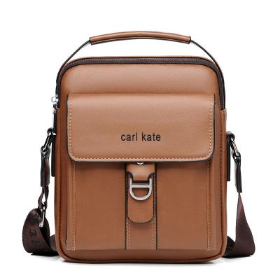 China Retro PU Messenger Bag Men Shoulder Bag Fashion Leisure Simple Simple Backpack Bag for sale