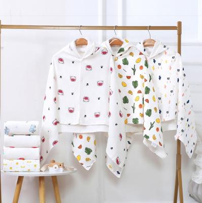 China Hot Selling PORTABLE Print Kids Coat Wrap Blankets 4 Layers Hooded Bath Towel Baby Muslin Cotton for sale