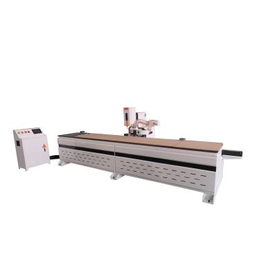 China Perforación de agujeros de madera Máquina de fresado automática CNC para perforación de agujeros de madera en venta