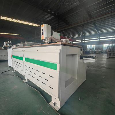 China Holztürlochbohrmaschine Vollautomatische CNC-Schließmaschine zu verkaufen