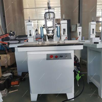 China Metalen CNC-freesmachine met hoge precisie Te koop