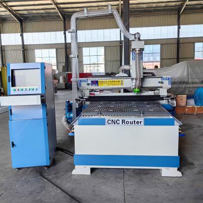 Chine PK1325 Routeur CNC pour travaux lourds sur bois avec 2500 mm de déplacement par axe Y et 1700 kg de poids à vendre