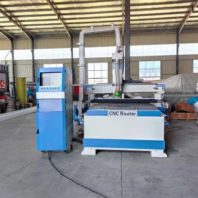 Chine Machine polyvalente de gravure et de fraisage CNC à 3 axes avec rail de guidage carré de Taiwan Hiwin à vendre