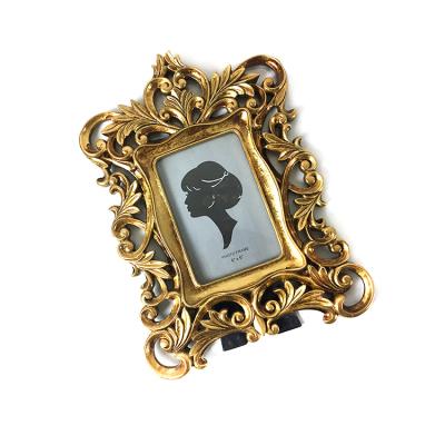 China Europe Home Decoration Polyresin Picture Picture Frame Material Painting Gift for sale