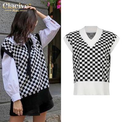 China Clacive Women's Loose Knitted Sweater V-neck V-Neck Vest Print England Women's Top Fashion Viable Style Gingham Green Vest for sale