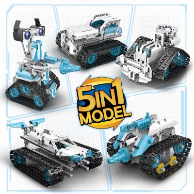 Cina 5 in 1 RC Truck Remote Control 4x4 Car Building Block Sets Giocattoli Prodotti di tendenza in vendita