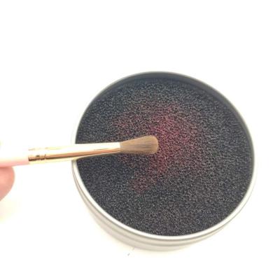 China Fashionable Makeup Makeup Brush Cleaner Tools Sweep Color Removal Sponge Foaming Makeup Brush Cleaner for sale