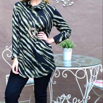 China 2021 viable women's clothing fall and winter fashion roll neck zebra print tunic wholesale tops for sale