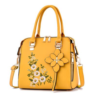 China Waterproof Summer 2022 New Trend Fashion Print Decoration Women's Versatile One Shoulder Messenger Bags Women's Handbags for sale