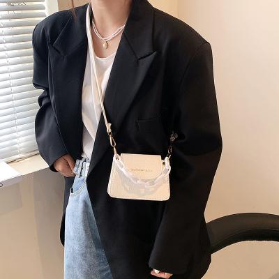 China Waterproof Small Bag 2022 Summer New Trendy Fashion Korean Version Messenger Stone Pattern Chain Mini Square Bag for sale